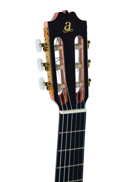 GUITARRA CLÁSICA ADMIRA 4/4 SERIE ARTESANAL ADM20