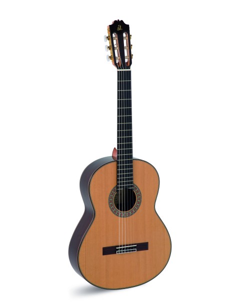 GUITARRA CLÁSICA ADMIRA 4/4 SERIE ARTESANAL ADM20