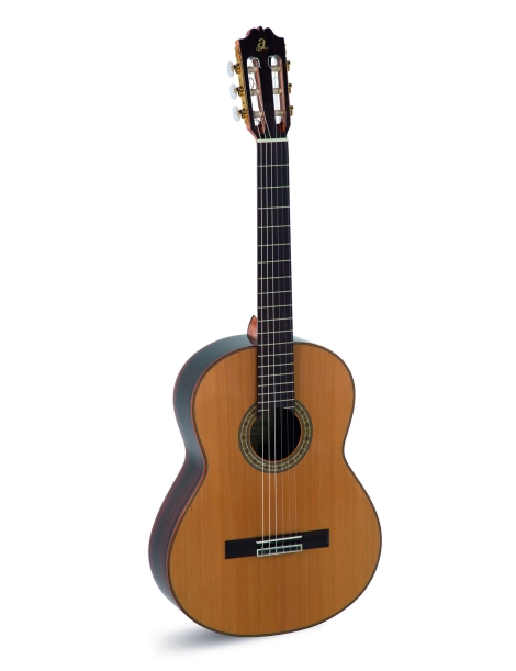 GUITARRA CLÁSICA ADMIRA 4/4 SERIE ARTESANAL A10 ADM10