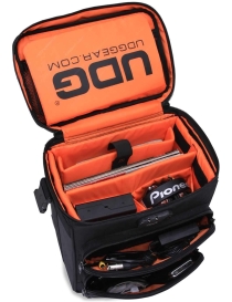 FUNDA MOCHILA CON RUEDAS UDGGEAR U9880BLOR FLIGHTCASE PARA PORTÁTIL O CONTROLADORAS
