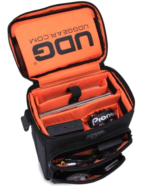 FUNDA MOCHILA CON RUEDAS UDGGEAR U9880BLOR FLIGHTCASE PARA PORTÁTIL O CONTROLADORAS