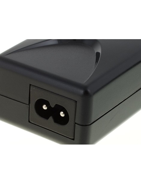 FUENTE DE ALIMENTACIÓN BOSS PSB-230EU AC/DC ADAPTADOR 2000mA OUT:9 V 2.0 A